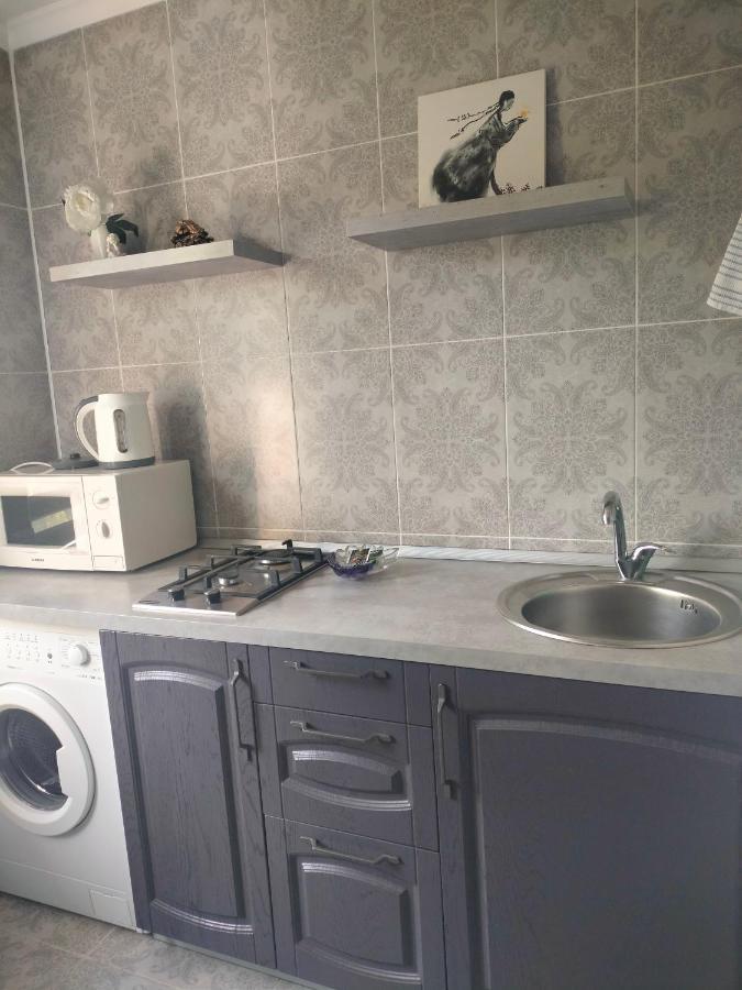 Квартира На Панфилова "Арбат" 1 Комн Almati Kültér fotó